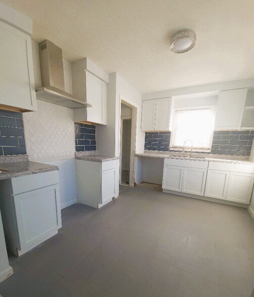 Building Photo - 11700 Engleside St