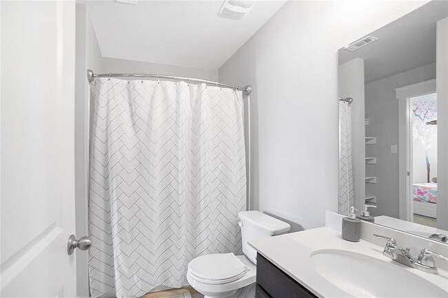 Building Photo - 180 Waterside Rd