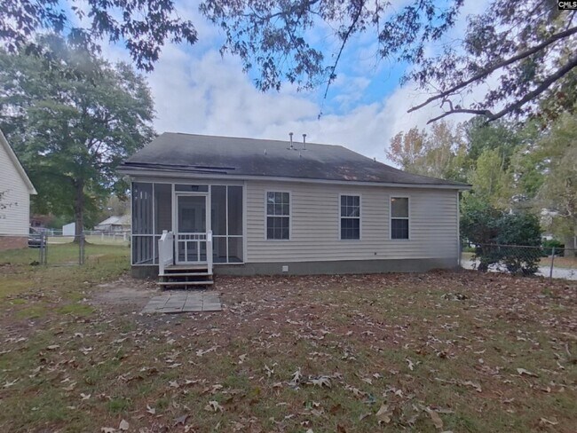 Building Photo - 1 Tomafield Ct