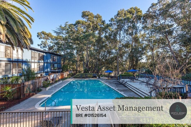 Building Photo - 225 Clifton St