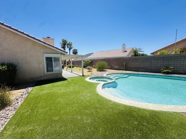 Building Photo - 78780 Birchcrest Cir
