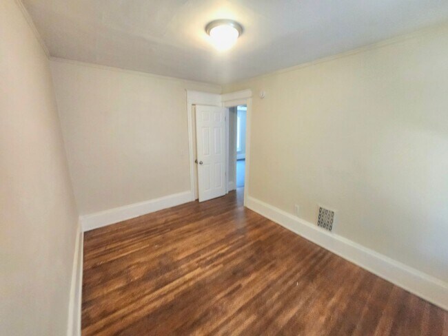 Building Photo - 357 Columbia Ave