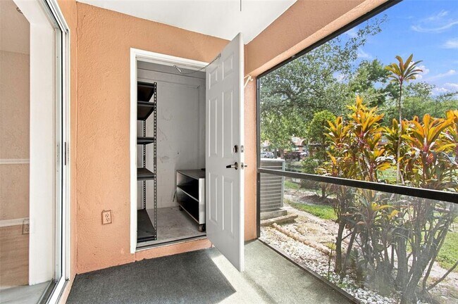 Building Photo - 14635 Par Club Cir