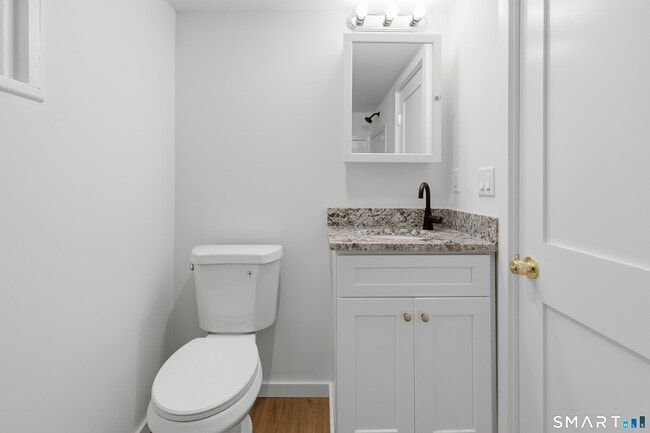 Building Photo - 96 W Main St