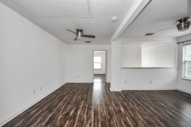 Building Photo - 3738 Lehall St