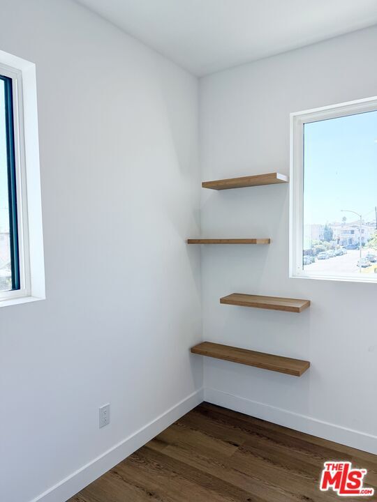 Building Photo - 4627 Rosewood Ave