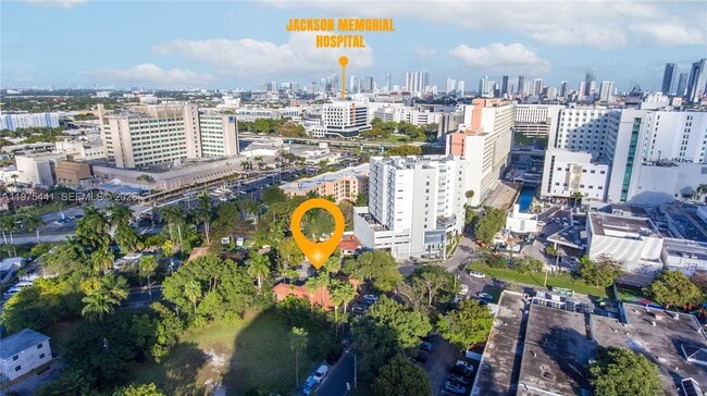 Building Photo - 1333 NW 15th St