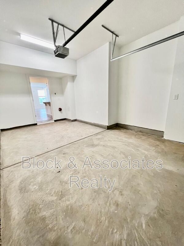 Building Photo - 11074-100 Ligon Mill Road