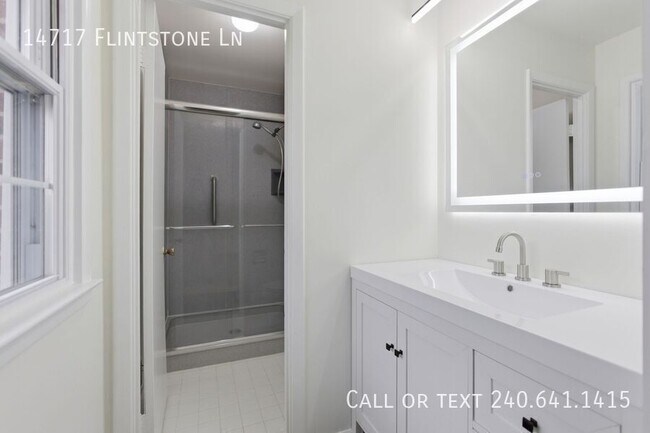 Building Photo - 14717 Flintstone Ln