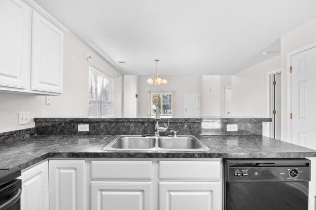 Building Photo - 1152 Stoney Falls Blvd