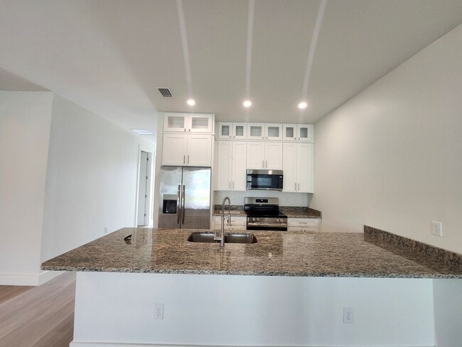 Building Photo - Brand new 3 bedroom 2 bath