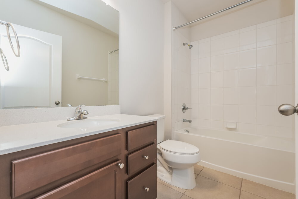 Building Photo - 10423 Hawks Landing Dr