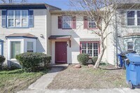 Building Photo - 436 Peregrine St