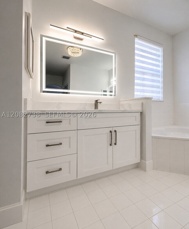 Building Photo - 14303 SW 159th Pl