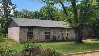 Building Photo - 14284 Steele Dr
