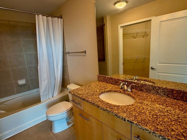 Building Photo - 3324 Peachtree Rd NE