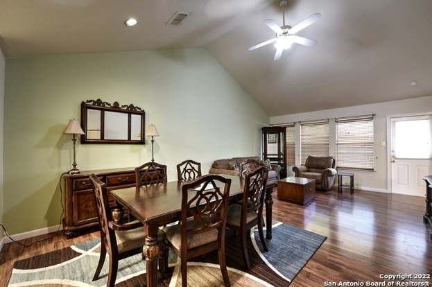 Building Photo - 3202 Eisenhauer Rd