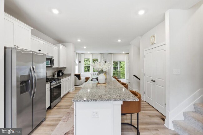 Building Photo - 6815 Winterhill Ln