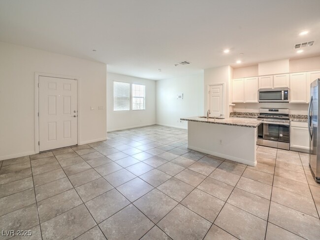 Building Photo - 462 Ylang Pl