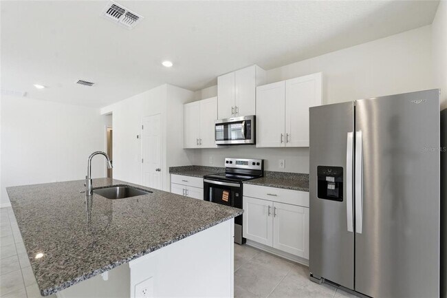 Building Photo - 3912 Giorgio Dr