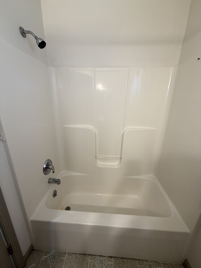 Building Photo - 1513 Princess Anne Ln