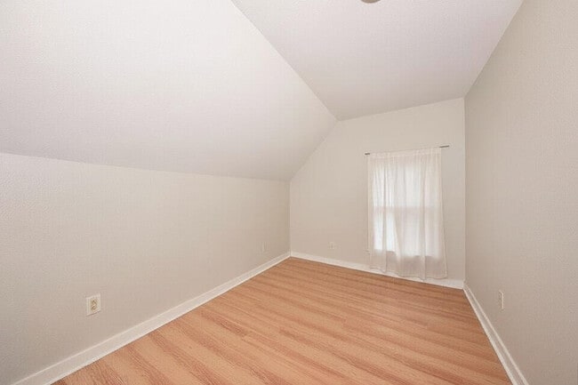 Building Photo - 2166 S 6th St