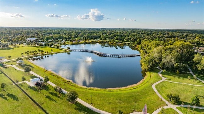 Building Photo - 13608 S Village Dr