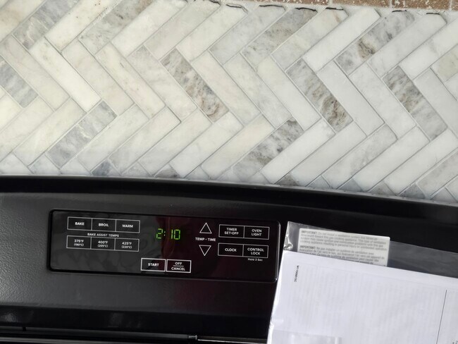 Building Photo - 2445 Brookwood St