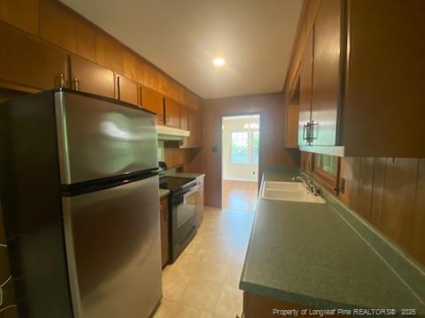 Building Photo - 1318 Camelot Dr