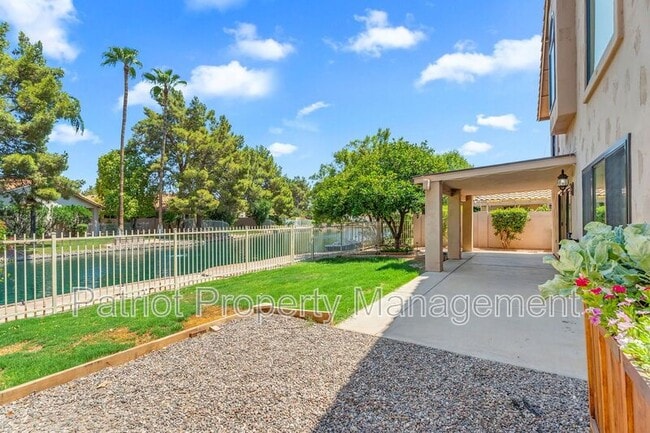 Building Photo - 1575 S Pennington Dr