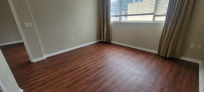 Building Photo - 1601 India St