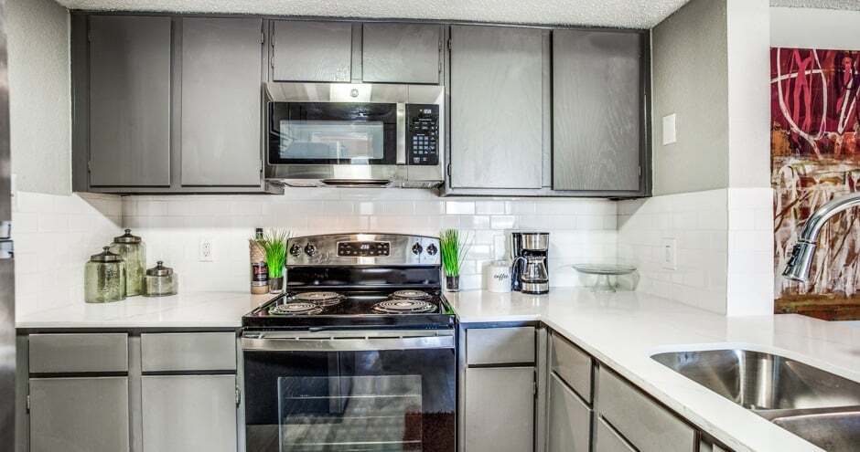 Primary Photo - Preslee Apartments