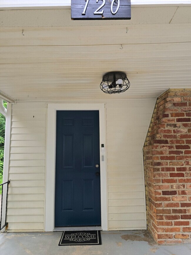 Building Photo - 120 McMakin Dr