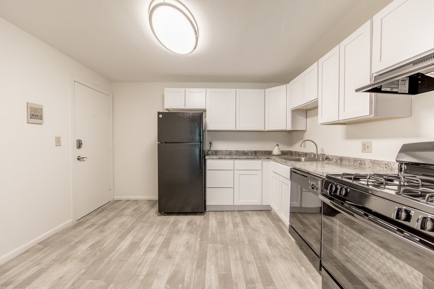 Building Photo - Pheasant Run Apartments