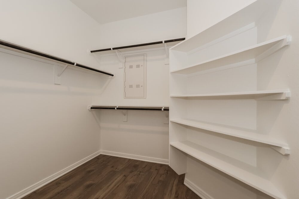Building Photo - 15667 Plum Brk Dr