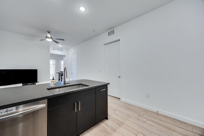 Building Photo - 4801 Springdale Rd