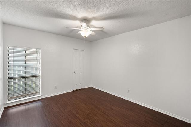 Building Photo - 2105 Count Fleet Dr