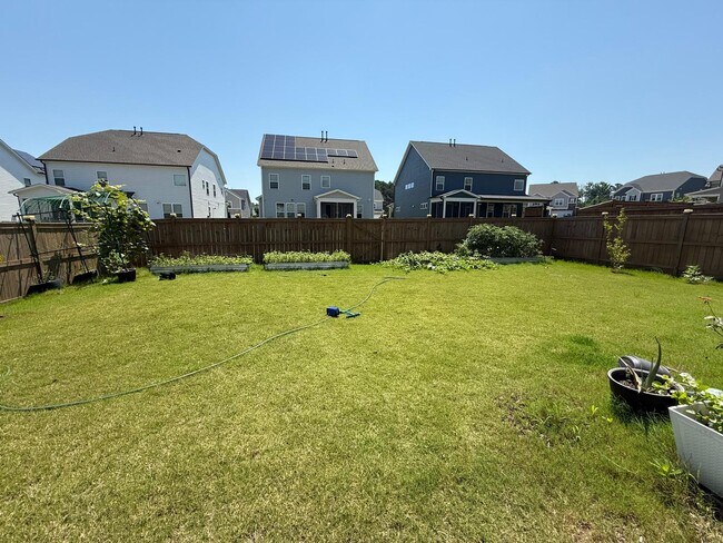 Building Photo - 113 Gabbro Pl