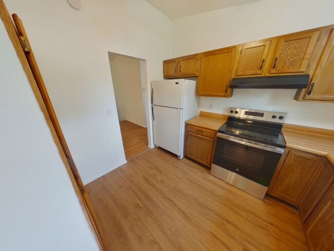 Building Photo - 4027 Danbury St