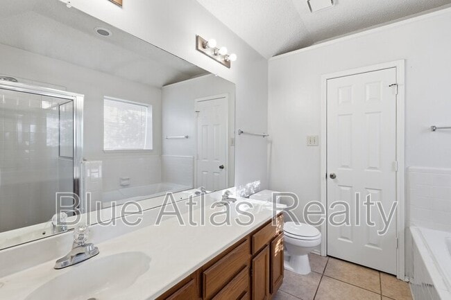 Building Photo - 1818 Orchard Dr