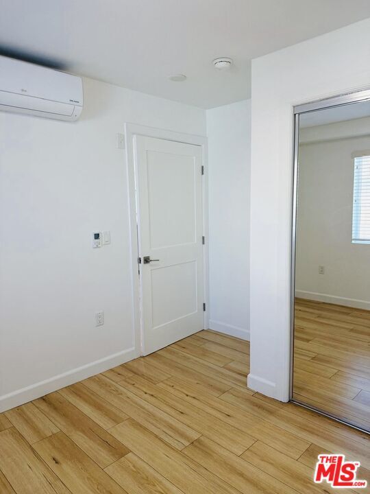 Building Photo - 246 Catalina St