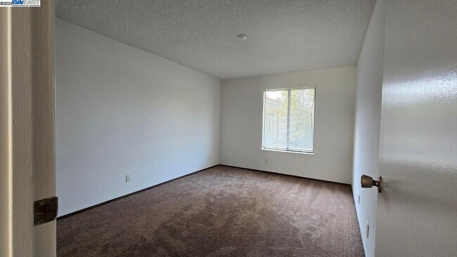 Building Photo - 6318 Joaquin Murieta Ave