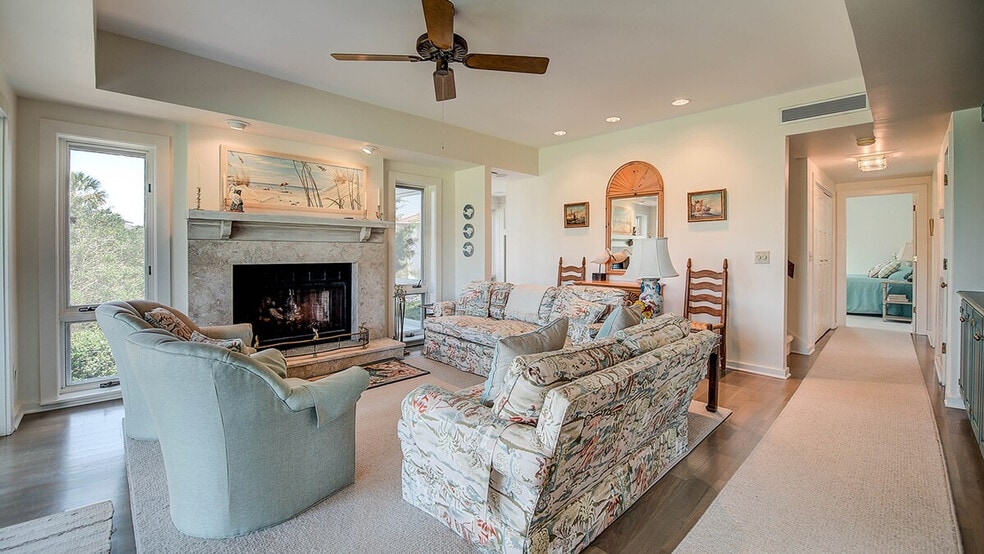 Building Photo - 38 Leeward Ct