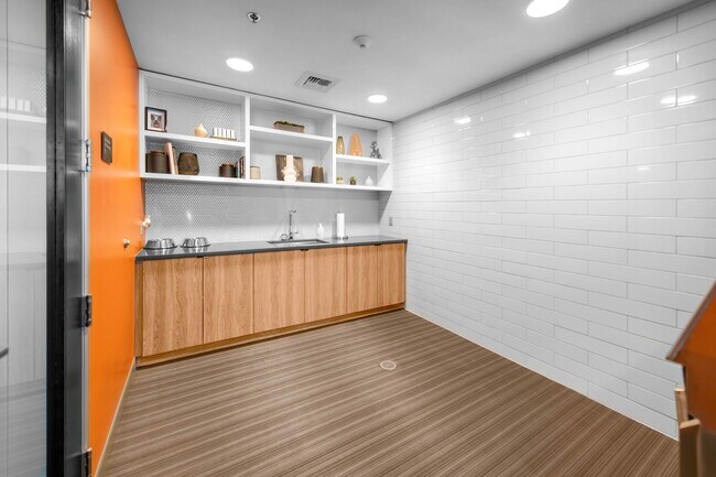 Building Photo - 2Bd/2Ba Seattle Apartment