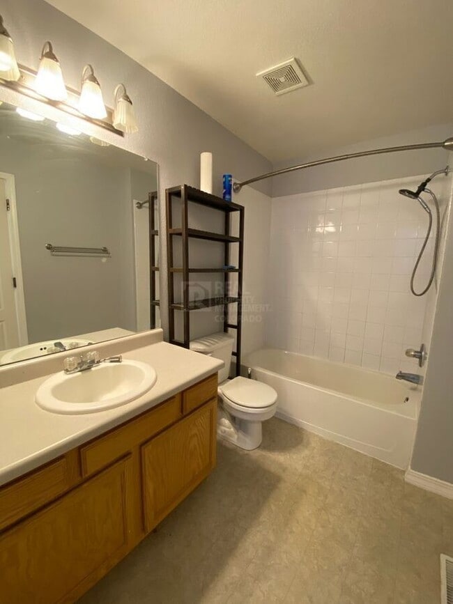 Building Photo - 1419 Red Mountain Dr