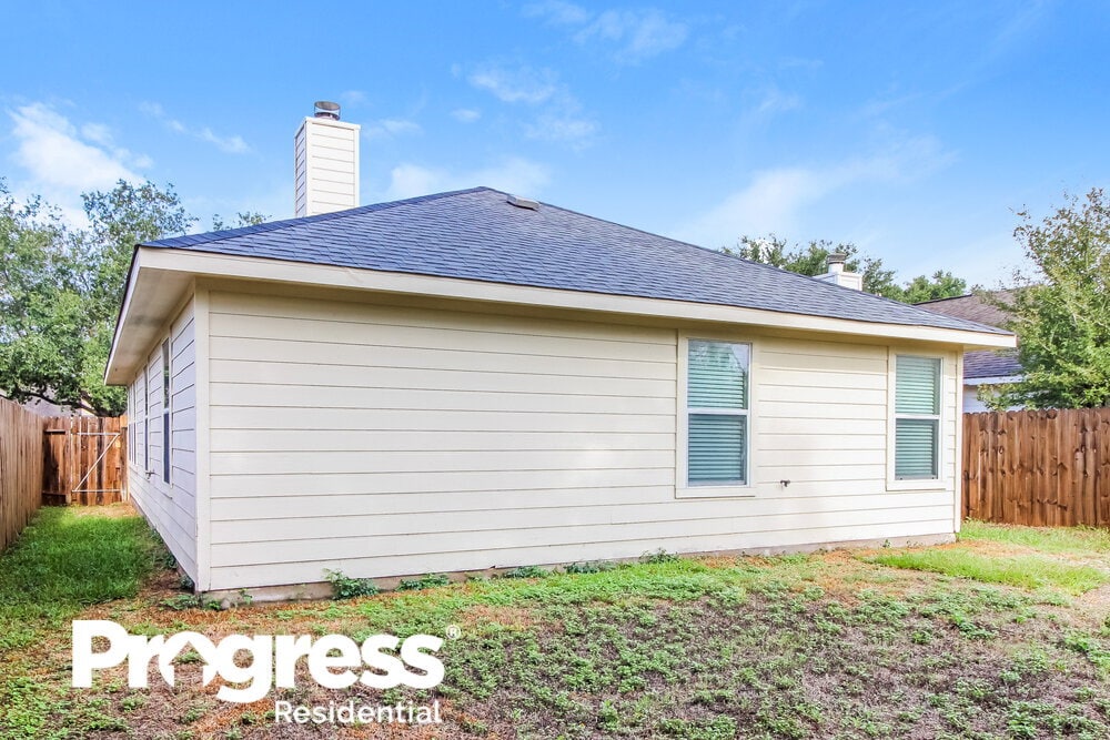 Building Photo - 322 Saddleback Springs Dr