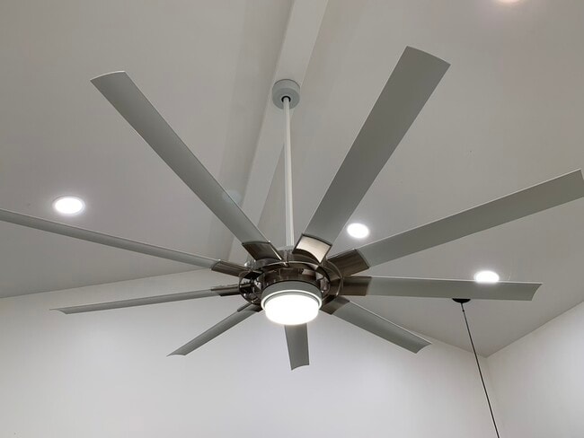 Building Photo - 17351 Bullock St