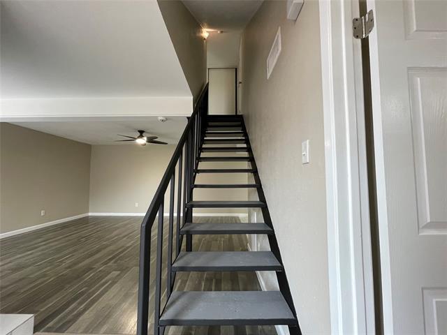 Building Photo - 3121 Park Ln