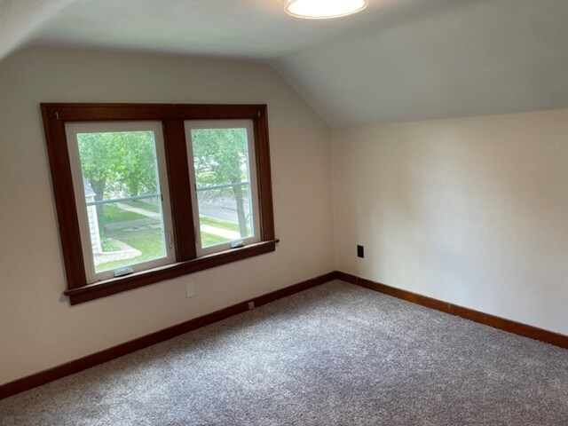 Building Photo - 815 South Ave