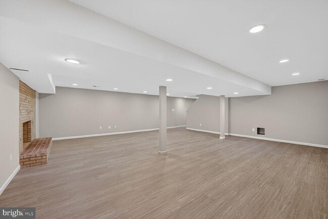 Building Photo - 21733 Oatlands Rd